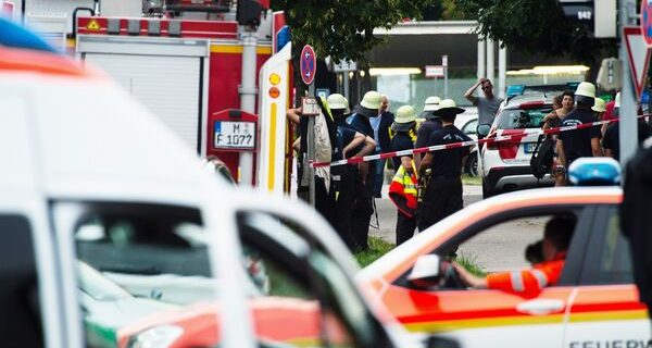 ALERTĂ-GERMANIA-Atac-armat-la-Munchen-Ministerul-de-Interne-din-Bavaria-confirmă-moartea-a-trei-persoane-Gara-centrală-este-evacuată-Trei-persoane-înarmate-ar-fi-fost-implicate-FOTO-VIDEO