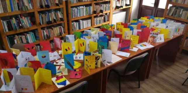 Alba – Felicitări trimise de elevi din Aiud unor copii din Focşani, la aniversarea Micii Uniri
