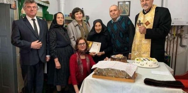 Alba: O femeie din comuna Sâncel a împlinit 102 ani, de Ziua Naţională a României
