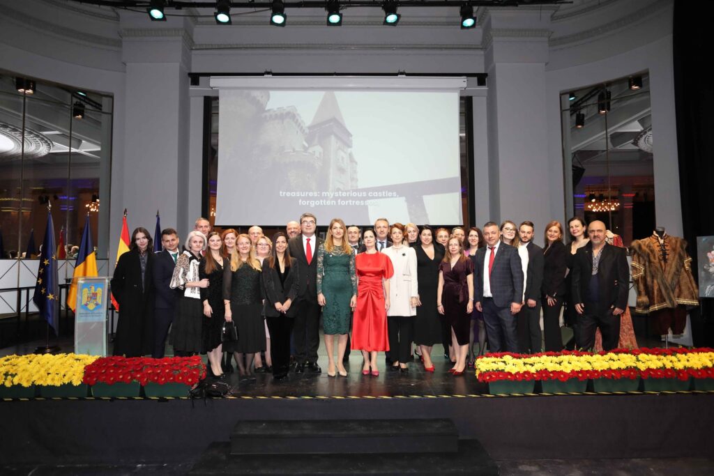 Ambasada-Romaniei-in-Regatul-Spaniei-a-celebrat-Ziua-Nationala-a-Romaniei-printr-o-receptie-oficiala-desfasurata-la-Circulo-de-Bellas-Artes-din-Madrid