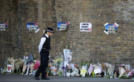 Atac lângă o moschee din Londra – Presa a dezvăluit identitatea suspectului