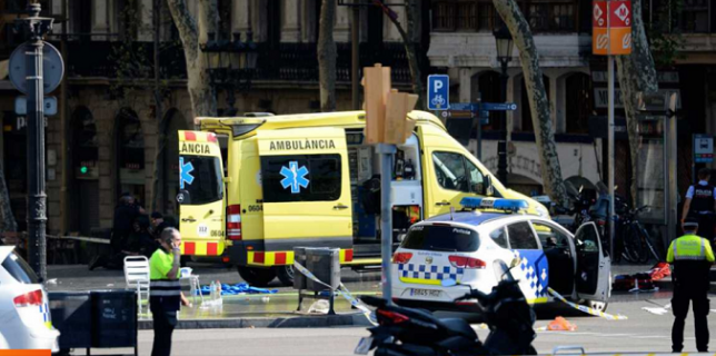 Atac terorist la Barcelona mai mulți răniți după ce o furgonetă a pătruns în pietoni pe artera Rambla