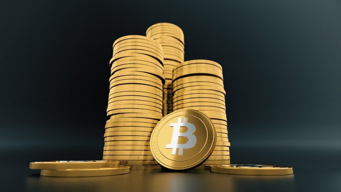 Bitcoin, o criptovalută delicată. Unde există în România ferme de criptovalută