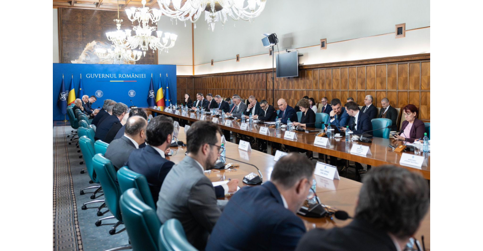 Bolojan Asigurăm cetățenii și partenerii sociali că lucrăm serios la măsuri de sprijin care să asigure un comportament corect pe piața carburanților