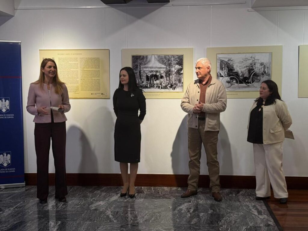 Bucurestiul-ajunge-la-Madrid-Ambasada-Romaniei-in-Regatul-Spaniei-a-inaugurat-alaturi-de-Institutul-Cultural-Roman-de-la-Madrid-expozitia-Bucuresti-Harti-in-miscare