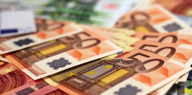 Bulgaria, Letonia şi România ultimele în UE după salariul minim pe economie