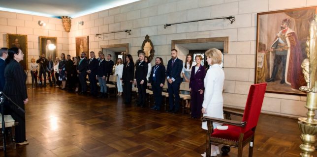 Burse Regale acordate de MS Margareta unor studenţi români şi din Republica Moldova, la Palatul Elisabeta