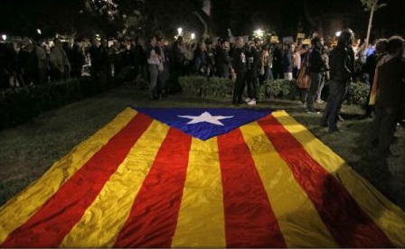 Catalonia – alegeri anticipate – Partidele pro-independență ar putea obține cele mai multe voturi, dar pierzându-și majoritatea