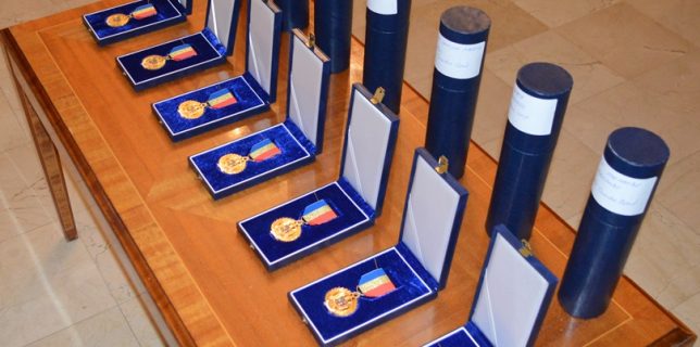 Ceremonie de decorare cu Emblema de Onoare a Ministerului Afacerilor Interne din România a unor membri ai Corpului Național de Poliție și ai Gărzii Civile spaniole