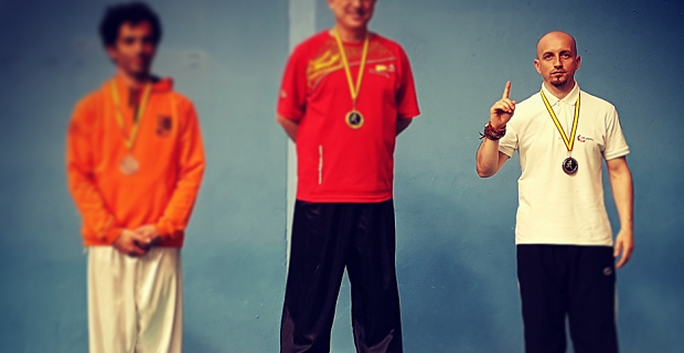 Claudiu Mihăilă a câștigat ARGINTUL la un campionat de arte marțiale din Spania Primăria din Tomelloso l-a premiat în cadrul unei gale-0