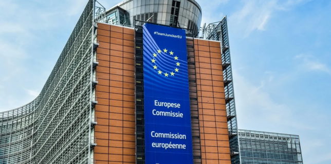 Comisia Europeană vrea să impulsioneze pieţele de capital ale Europei