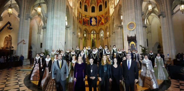 Concertul-exceptional-de-muzica-sacra-si-de-colinde-de-Craciun-oferit-de-Corul-Madrigal-la-Madrid