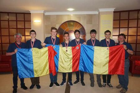 Elevii români au obținut șase medalii la Olimpiada Balcanică de Matematică