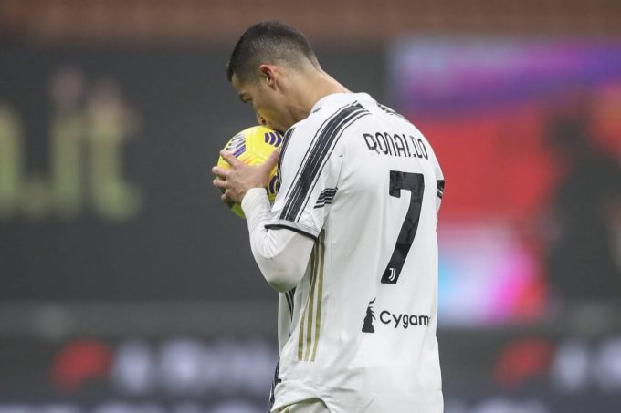 Fotbal: Cristiano Ronaldo vrea să îşi prelungească înţelegerea cu Juventus până în 2023 (presă)