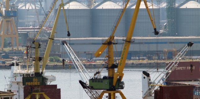 Garda de Coastă: 500 de tone de deşeuri din Germania, oprite în Portul Constanţa