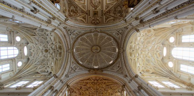 Incendiu la Notre-Dame Spania va demara o revizie la instalaţiile electrice ale marilor sale monumente