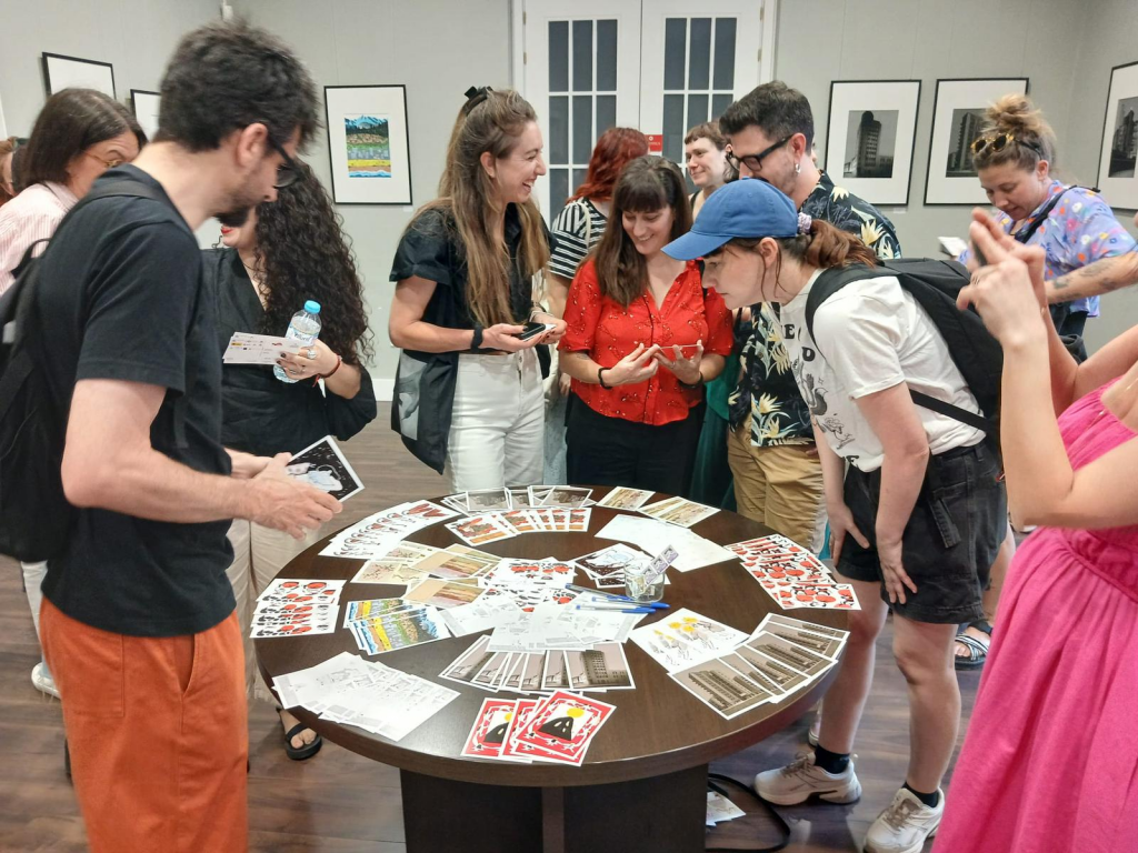 LAZOS Y TRAZOS - Expoziție de ilustrații la galeria Institutului Cultural Român din Madrid-1