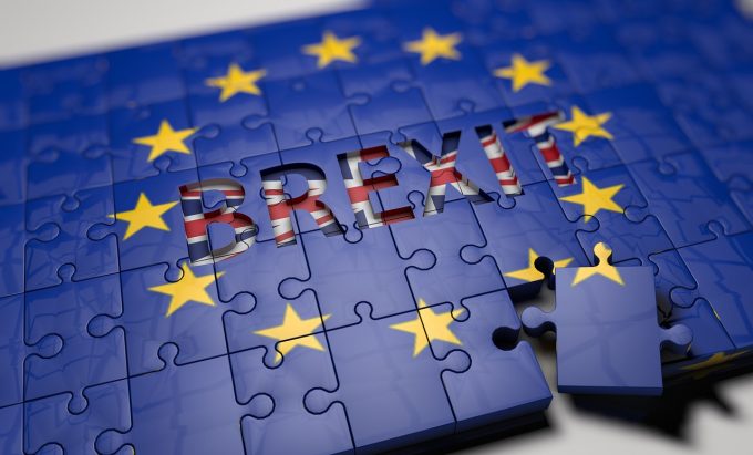 Marea Britanie – Susţinători ai campaniei pro-Brexit ar fi avut legături cu Rusia, relevă e-mailuri apărute în presă