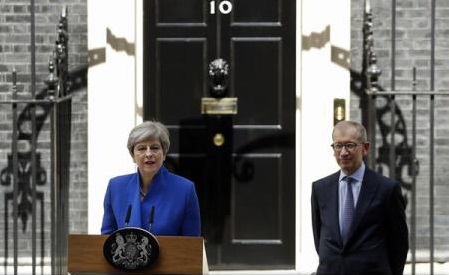Marea Britanie – Theresa May anunță că va forma noul guvern