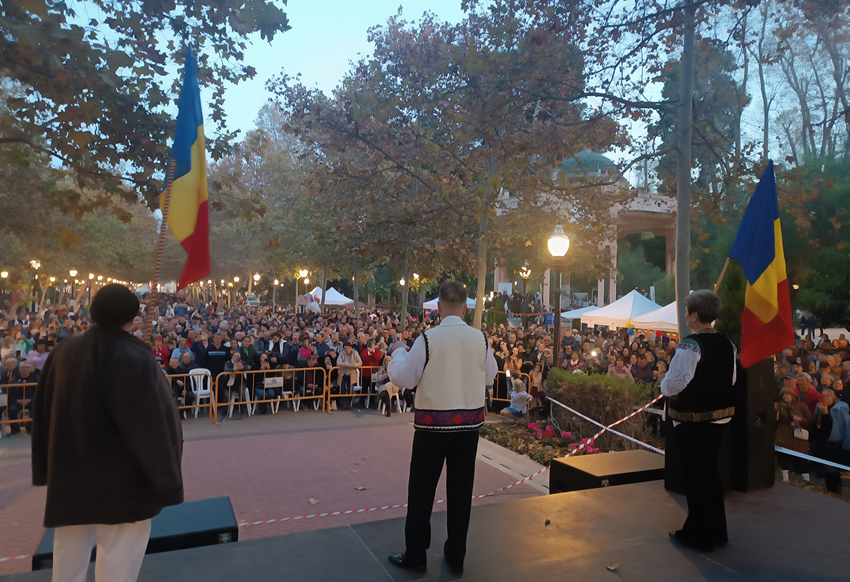 Mii-de-romani-au-sarbatorit-la-Castellon-de-la-Plana-la-cel-mai-mare-festival-dedicat-Zilei-Nationale-a-Romaniei-4