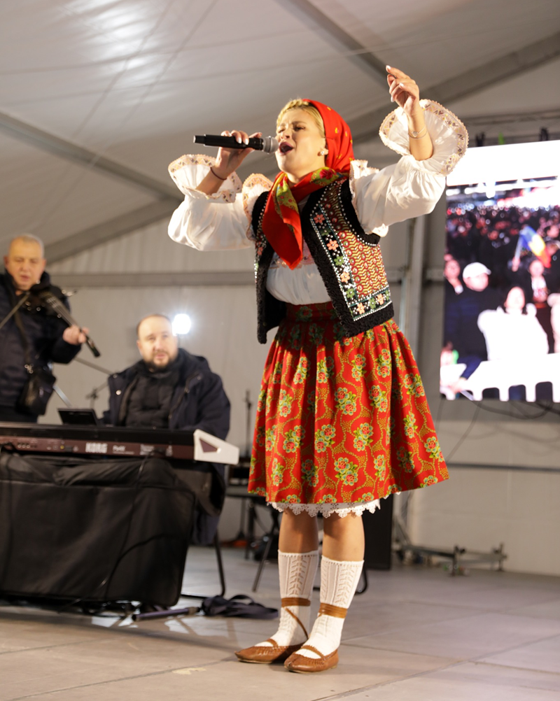 Mii de români din Spania au sărbătorit la Festivalul de Ziua Națională a României, în Madrid-5