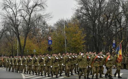 Militari din țări aliate sau partenere, aeronave, tehnică militară de luptă și armament – la parada de 1 Decembrie