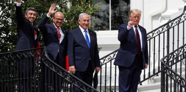 Miniştrii de externe din EAU şi Bahrein au salutat un acord istoric cu Israelul, dar nu au uitat de palestinieni