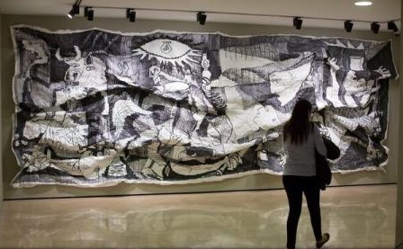 O bibliotecă digitală dedicată picturii Guernica de Pablo Picasso, inaugurată într-un muzeu din Madrid