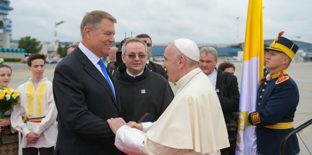 Papa în România – Suveranul Pontif, primit la Palatul Cotroceni cu onoruri militare