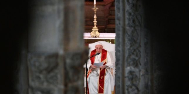 Portugalia: Papa Francisc s-a întâlnit cu victime ale violenţelor sexuale comise de membri ai clerului portughez