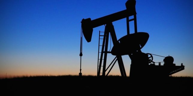 Preţul petrolului scade din cauza temerilor privind ameninţările la redresarea economiei globale