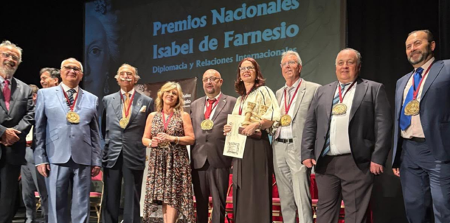 Reconocimiento a la labor diplomática Anamaria Almasan recibe el Premio Nacional Isabel de Farnesio en la categoría de Servicio Consular Excepcional-2