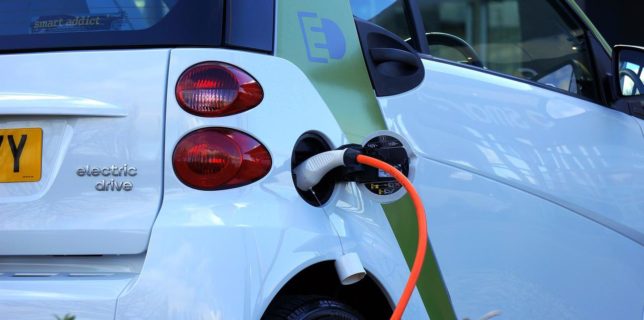 România, lider european la creşterea vânzărilor de automobile electrice cu un salt de 408% în primul trimestru