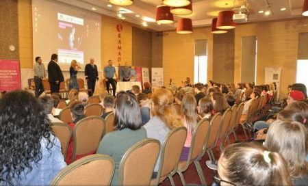 Sibiu – S-au lansat ghidurile pentru protecția copiilor în mediul online; urmează cursuri gratuite