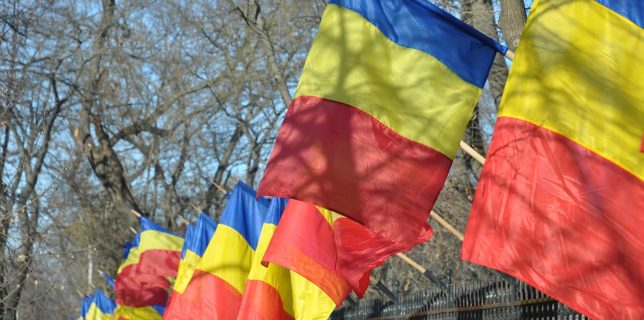 Sondaj: Armata, Academia şi Biserica - pe primele locuri în încrederea românilor; partidele politice - pe ultimul loc