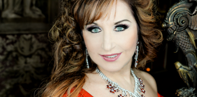 Soprana Elena Moşuc a câştigat mai multe concursuri internaţionale, devenind cea mai valoroasă soprană a lumii