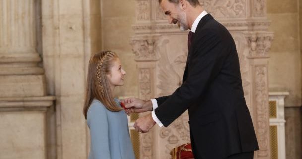 Spania – Fiica de 12 ani a regelui Felipe al VI-lea, premiată în calitatea sa de moştenitoare a tronului