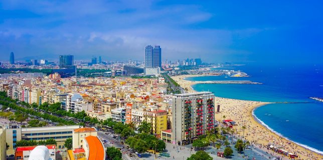 Spania Veniturile din turism s-au înjumătăţit în primele patru luni din 2020
