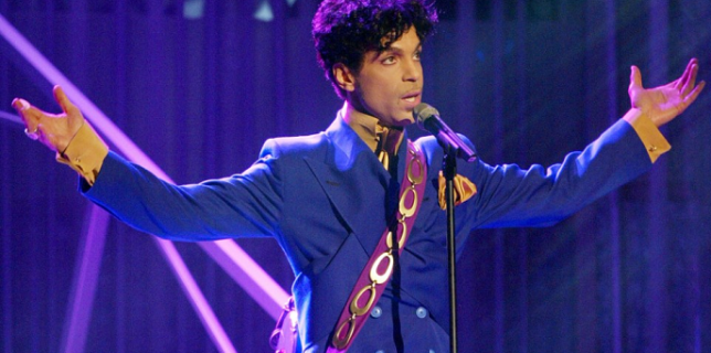 Starul-R-B-american-Prince-a-încetat-din-viață