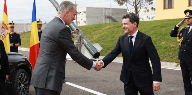 Su Majestad el Rey realiza una visita a los contingentes de militares españoles desplegados en Rumanía y Eslovaquia Su Majestad el Rey realiza una visita a los contingentes de militares españoles desplegados en Rumanía y Eslovaquia (1)