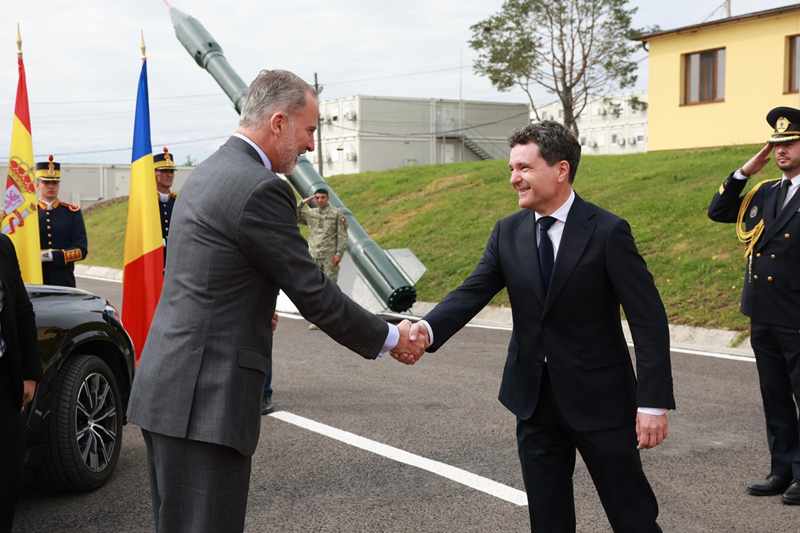 Su Majestad el Rey realiza una visita a los contingentes de militares españoles desplegados en Rumanía y Eslovaquia (1)