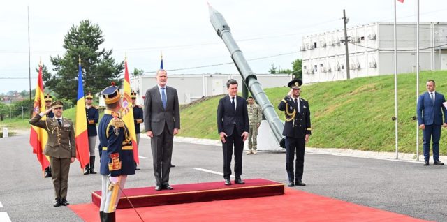 VIDEO Regele Spaniei și Nicușor Dan la Centrul de Instruire Întrunită „Getica” de la Cincu