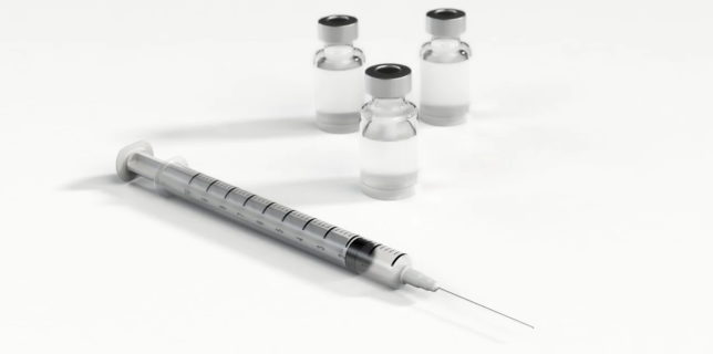 Vaccinul dezvoltat de Pfizer se bazează pe o tehnologie care nu a fost niciodată testată pe oameni