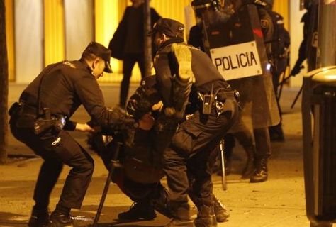 Violenţe în Spania la Madrid 10 poliţişti răniţi 6 persoane arestate între care un minor