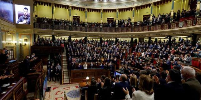 În faţa parlamentului spaniol, Zelenski compară războiul din Ucraina cu masacrul de la Guernica